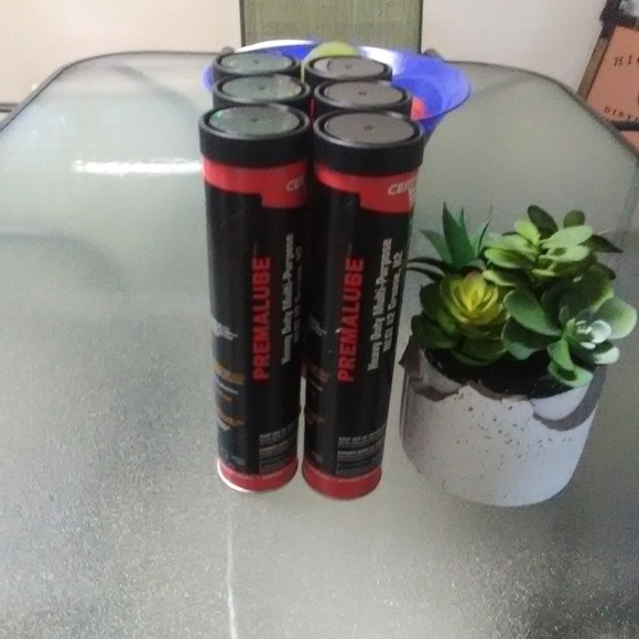 Still available  - Premalube Heavy Duty Multi-PurposeNLGI#2 Grease,H2 - Picture 5 of 7